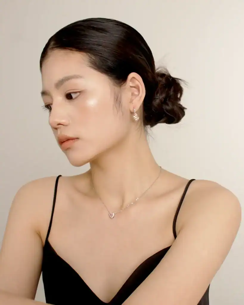 細緻滿鑽耳環