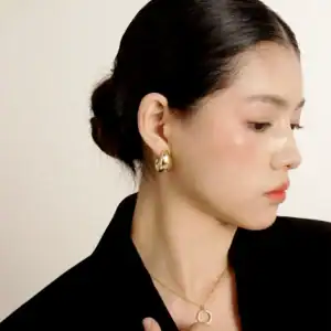 質感大水滴耳環