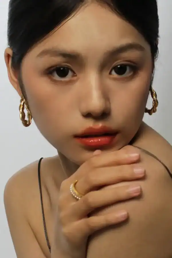扭轉光圈耳環